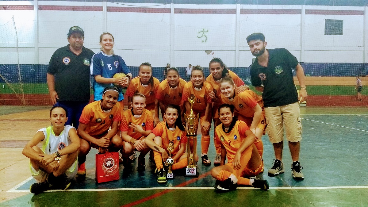 Equipe vice campeã de Futsal Feminino de Itaí