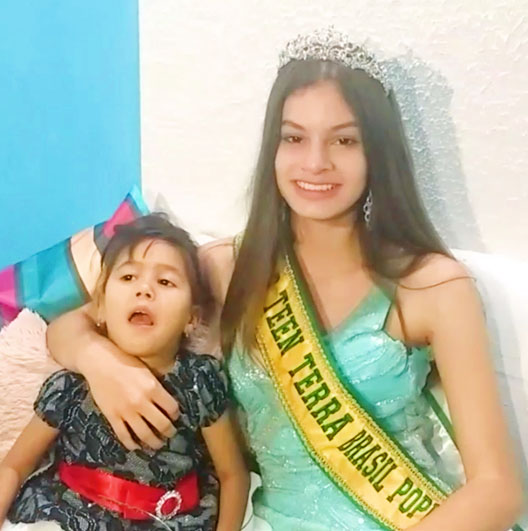 AS itaporanguenses, Simone Almeida Nascimento, e Lavínia da Veiga Rosolen, Miss Teen Terra São Paulo 2017 e Miss Teen Terra Brasil Popularidade 2017
