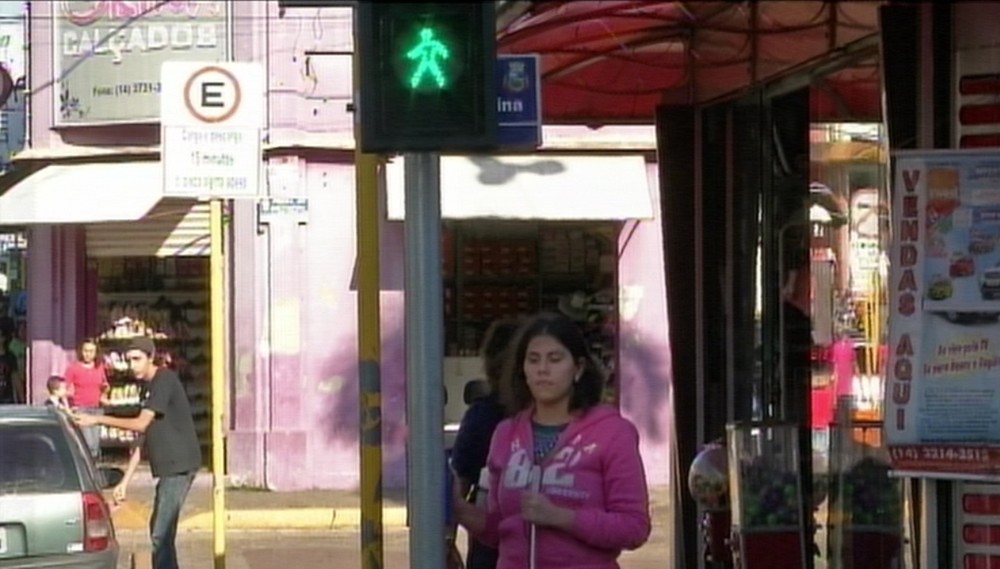 Usuários se sentem inseguros ao usar o semáforo 