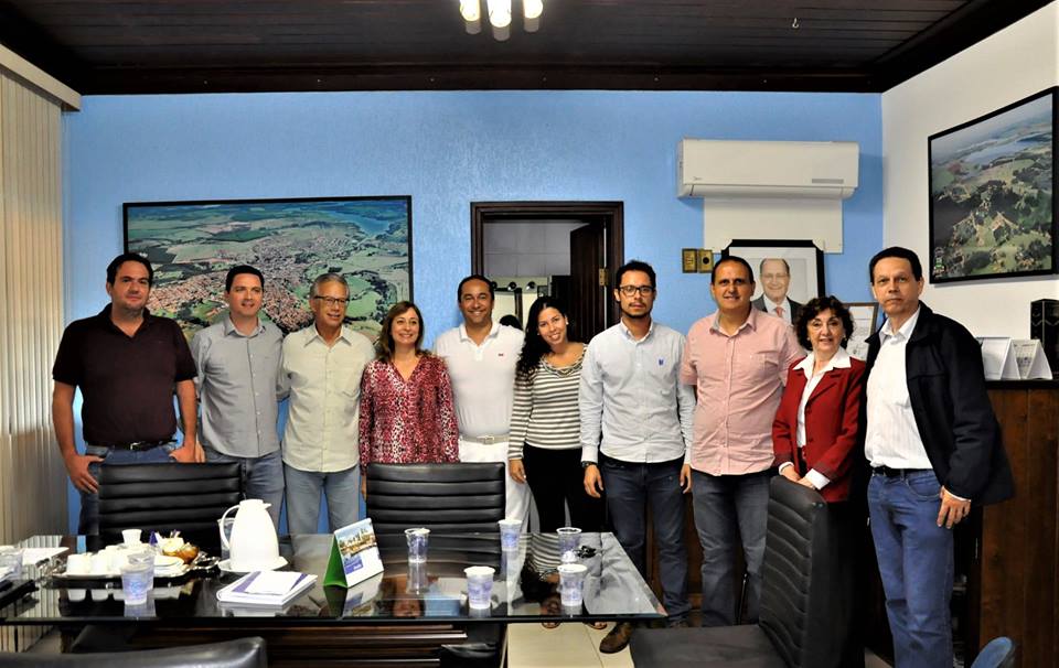 Junto ao prefeito Thiago Michelin e secretários municipais, Giriboni garantiu apoio ao município 